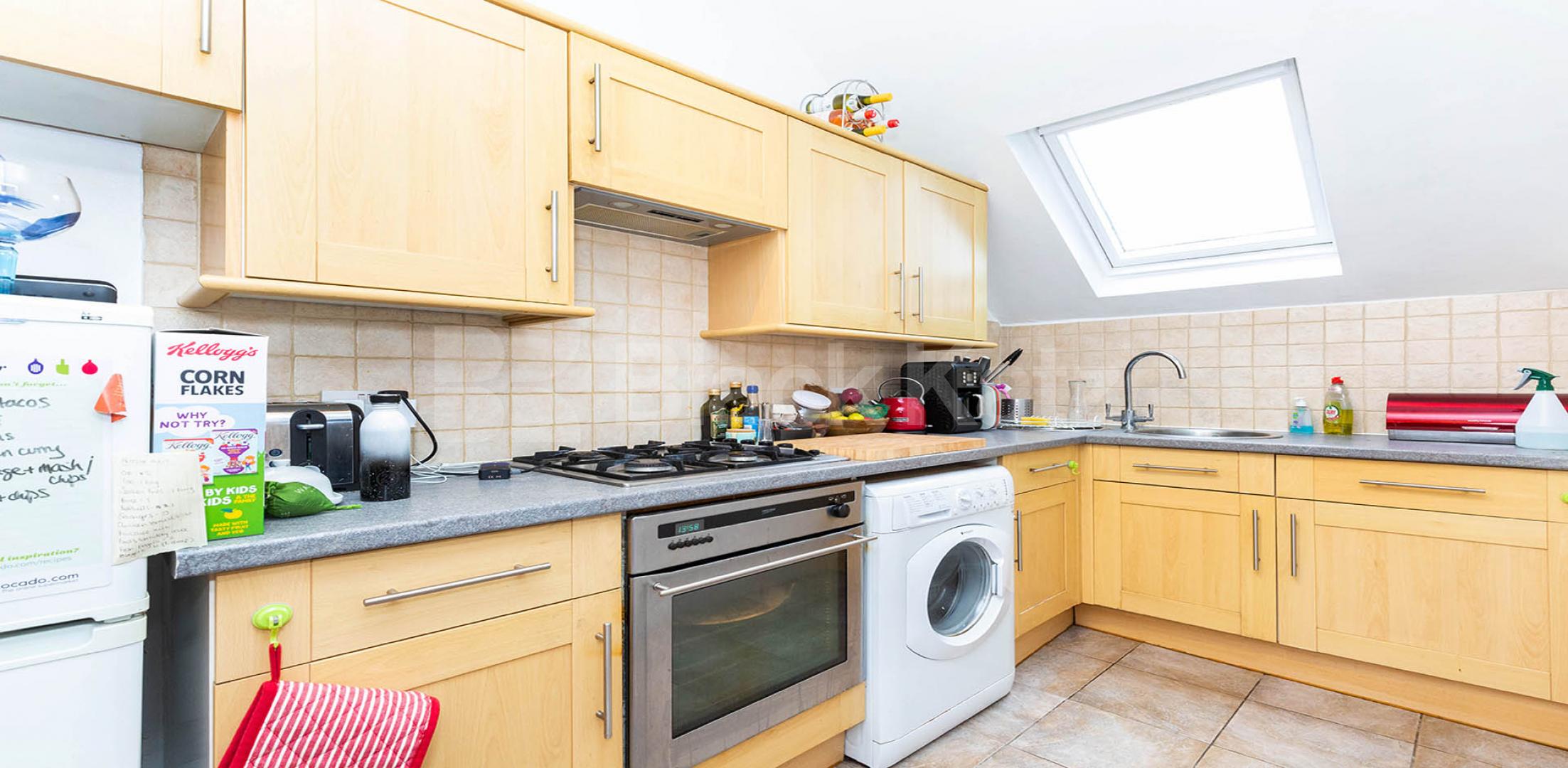 			1 Bedroom, 1 bath, 1 reception Flat			 Priory Road, CROUCH END